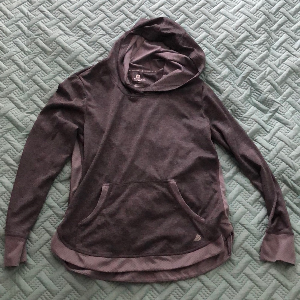 Sweatshirt.